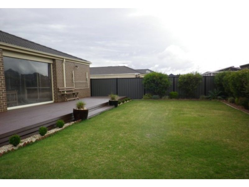 21 Berkeley Crescent, Derrimut VIC 3030