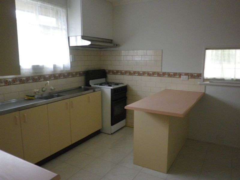 16 Anna Street, St Albans VIC 3021