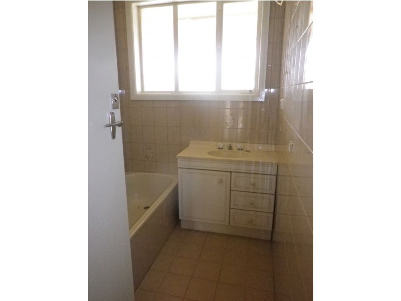 16 Anna Street, St Albans VIC 3021