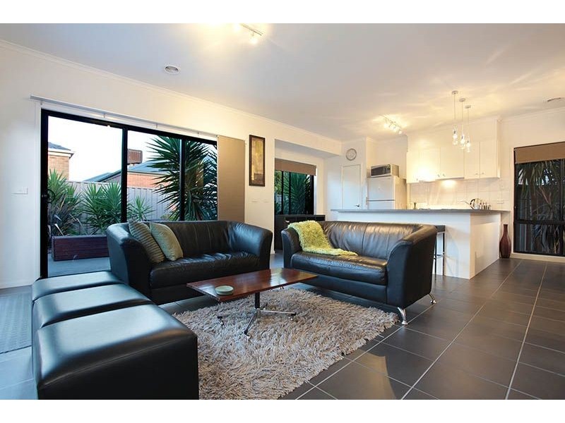 9 Matlock Street, Caroline Springs VIC 3023