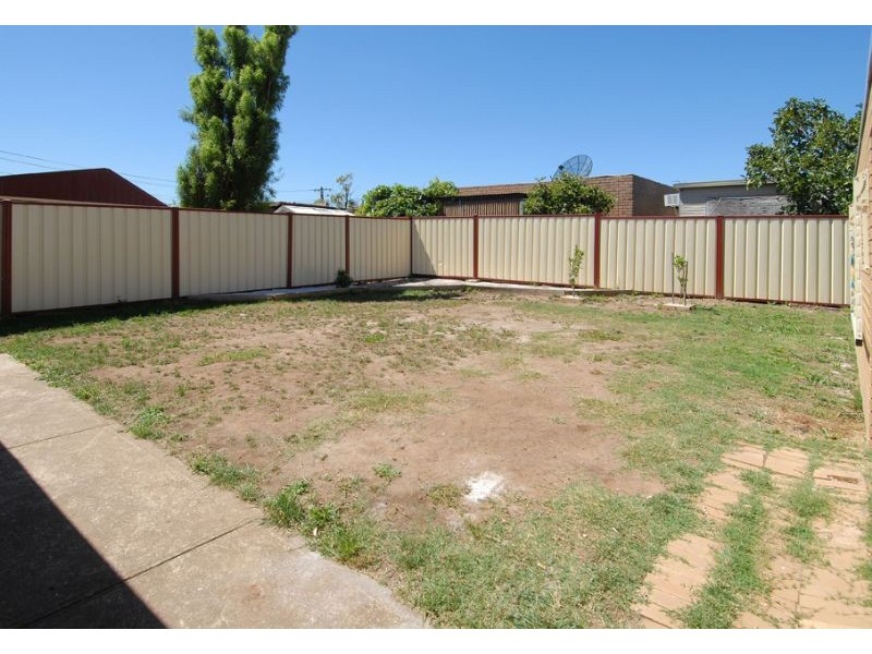2 Bracknell Place, Deer Park VIC 3023
