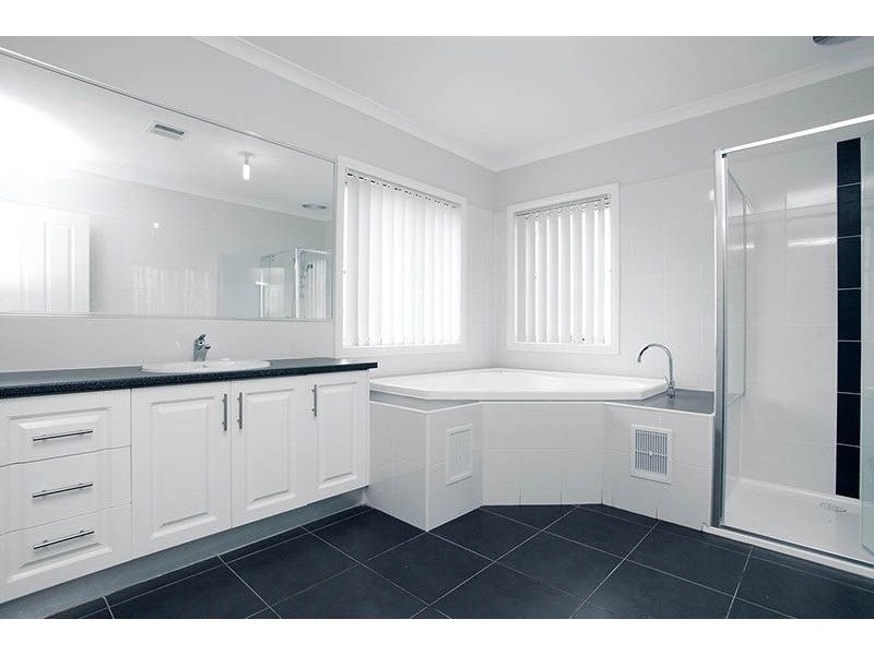 29 Lynne Maree Avenue, Cairnlea VIC 3023