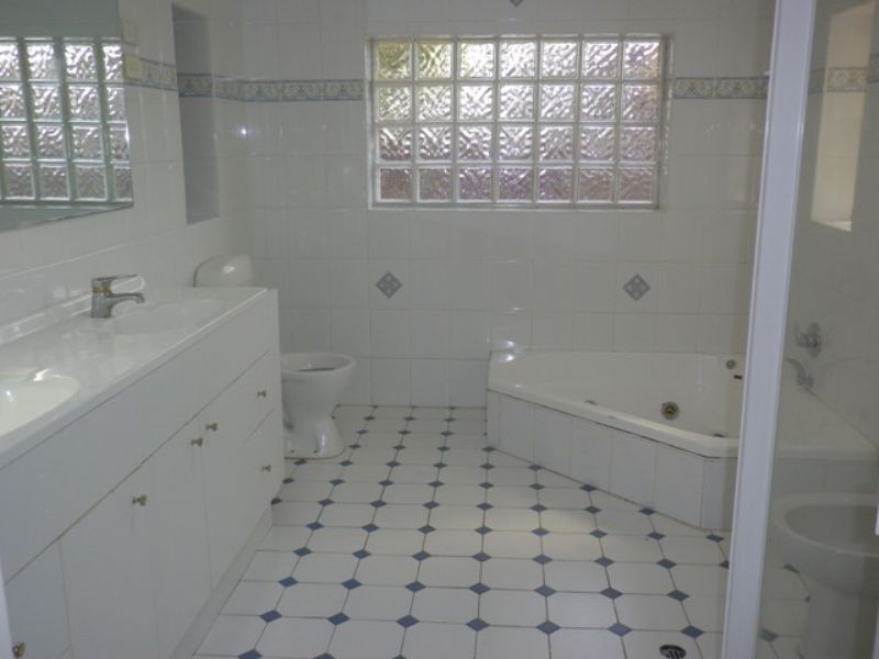 12 Welton Court, Deer Park VIC 3023