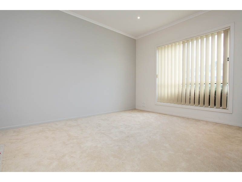 16 Buckhaven Street, Deer Park VIC 3023