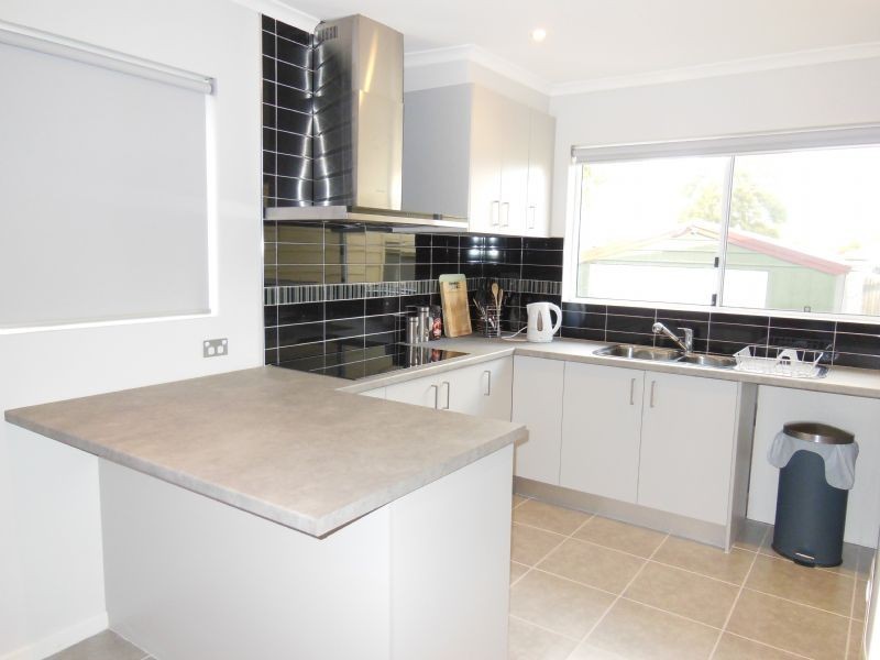 11 Throsby Crescent, Deer Park VIC 3023