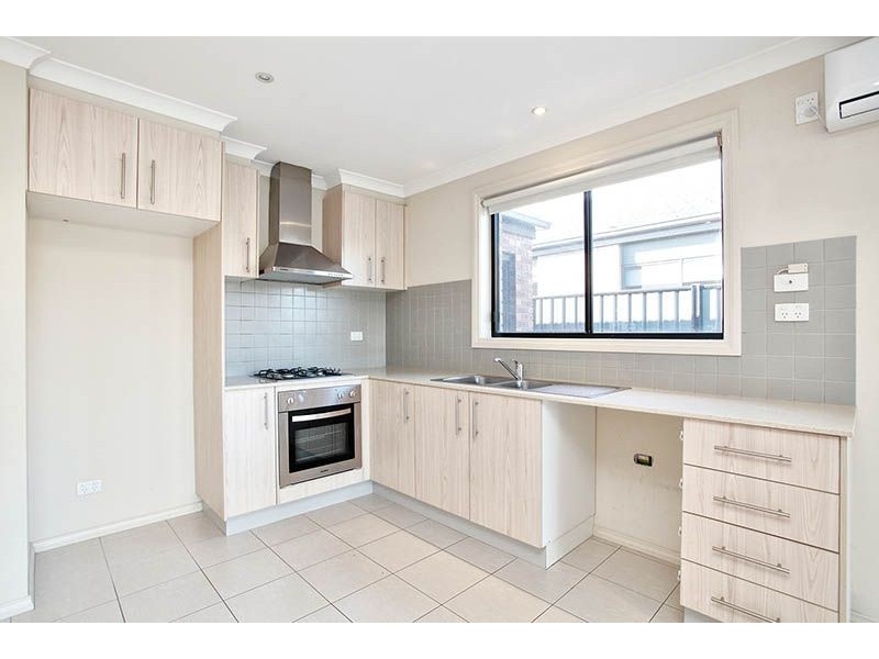 37 Manderston Avenue, Derrimut VIC 3030