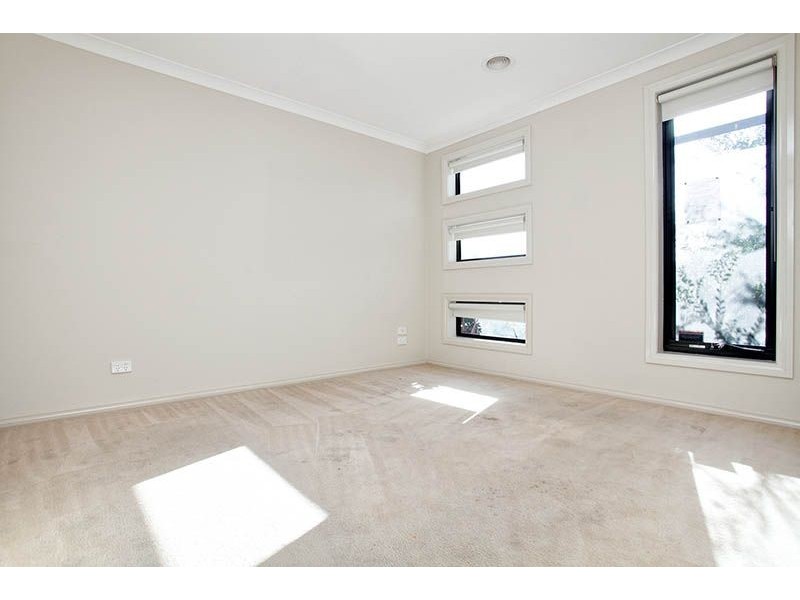 37 Manderston Avenue, Derrimut VIC 3030