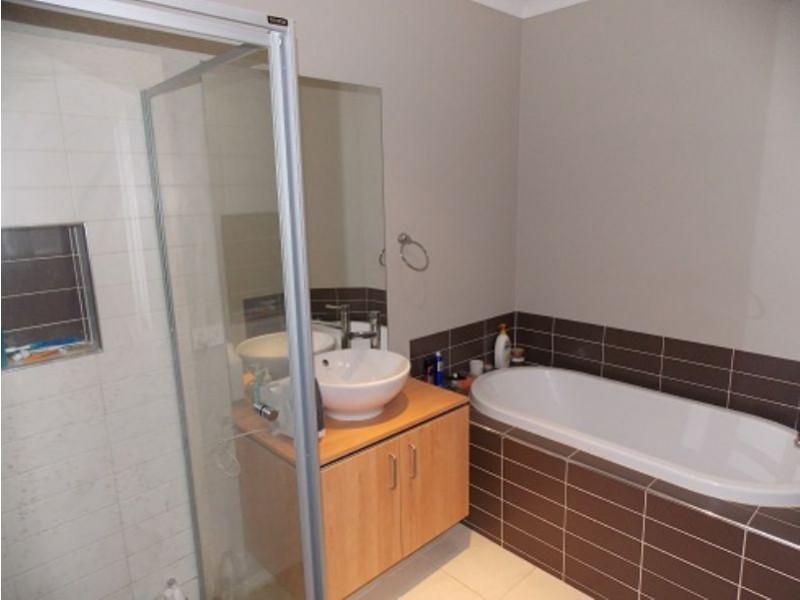38 Grosvenor Crescent, Derrimut VIC 3030