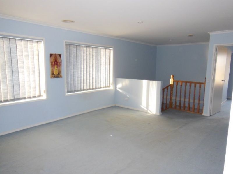 12 Cuthbert Avenue, Burnside VIC 3023