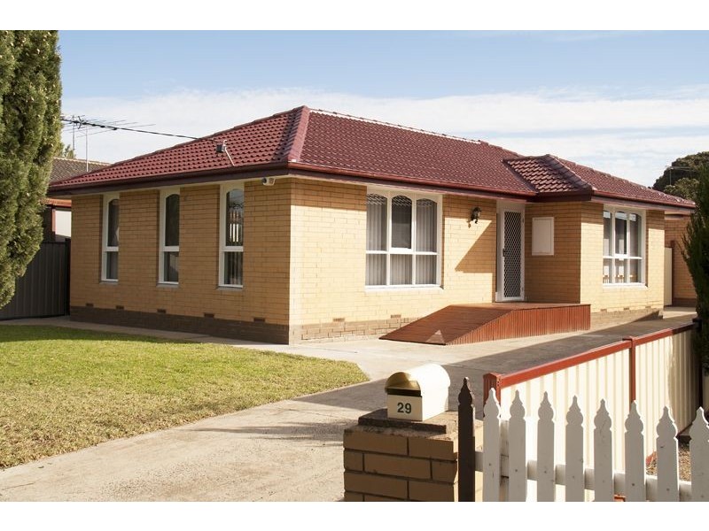 29 Hamilton Street, Deer Park VIC 3023