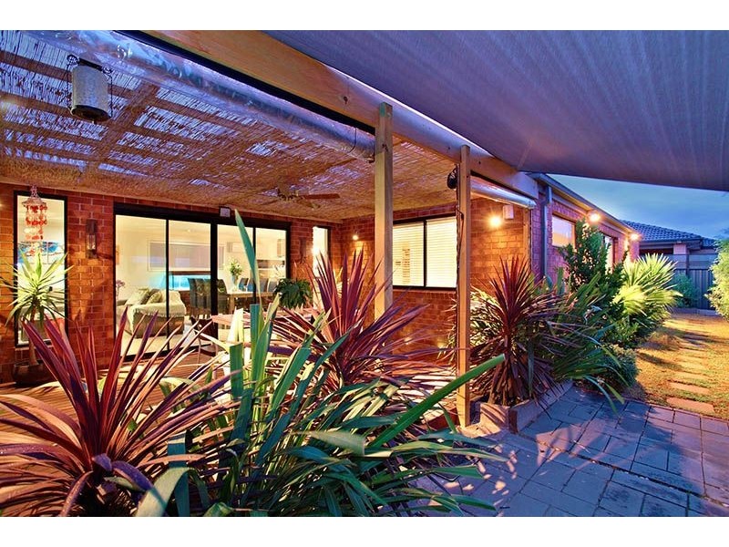 19 Bowmont Drive, Derrimut VIC 3030