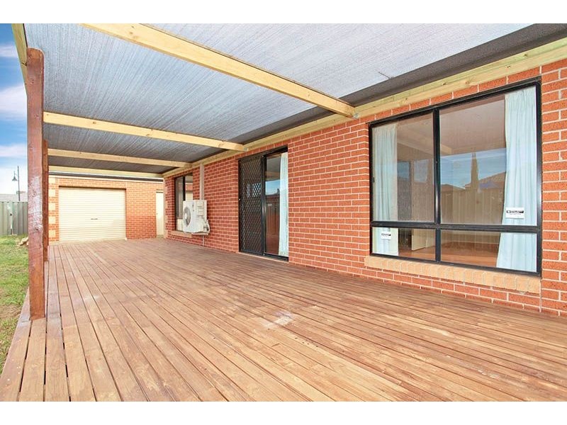 4 Lincoln Drive, Derrimut VIC 3030