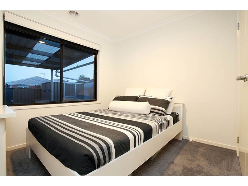 11 Hatfield Place, Deer Park VIC 3023