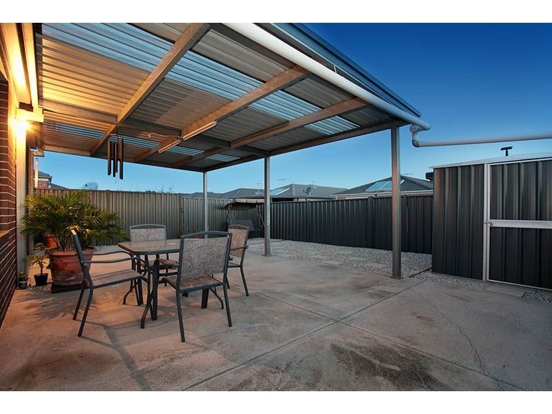 11 Hatfield Place, Deer Park VIC 3023