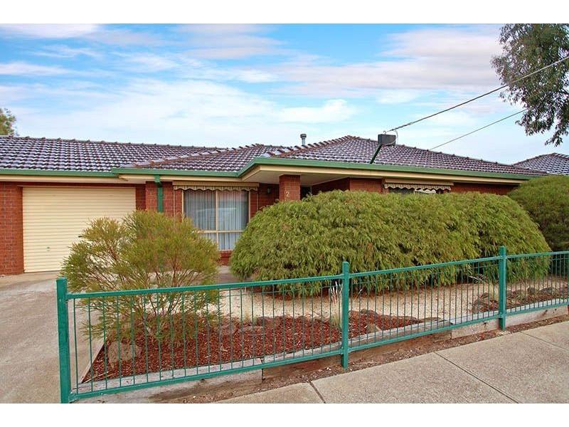 2/31 Carroll Street, Deer Park VIC 3023