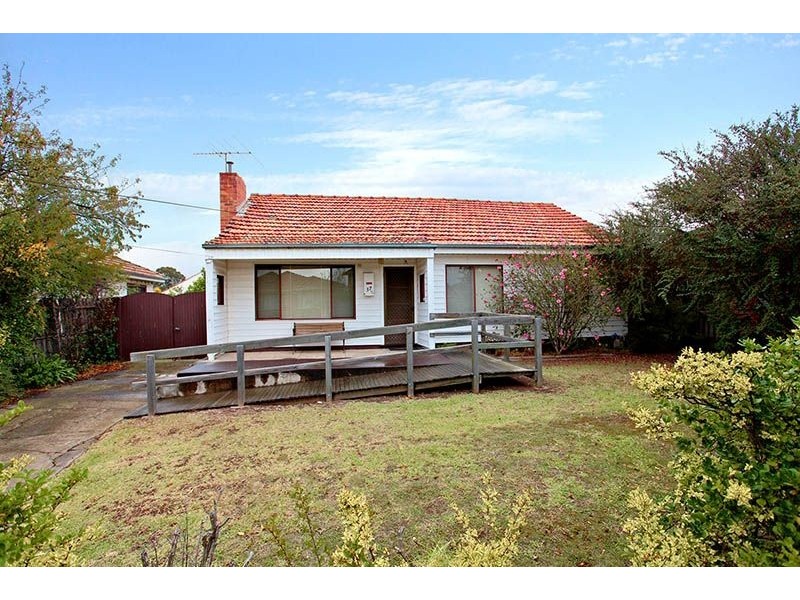 37 Dumfries Street, Deer Park VIC 3023