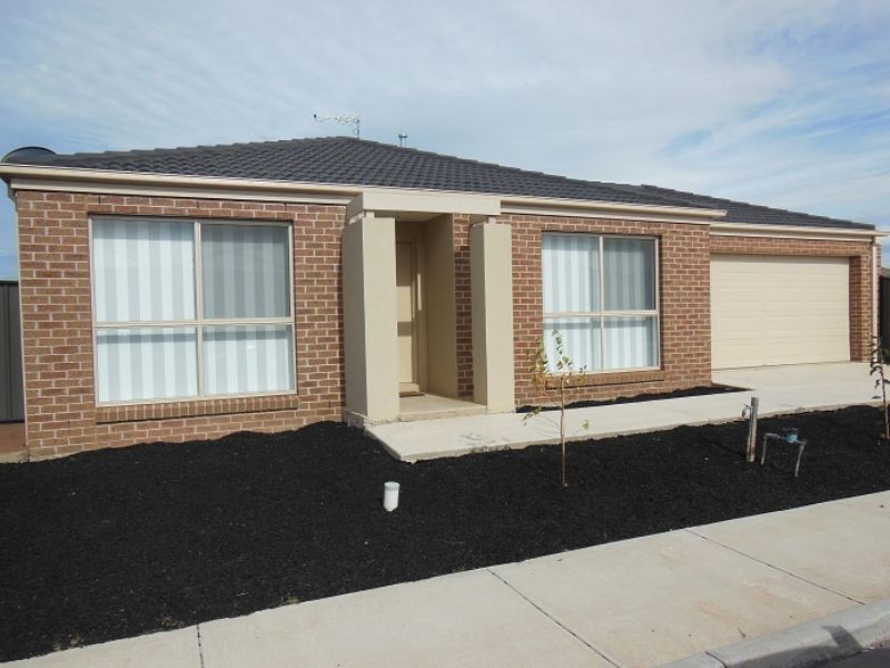 6 Ickworth Crescent, Derrimut VIC 3030