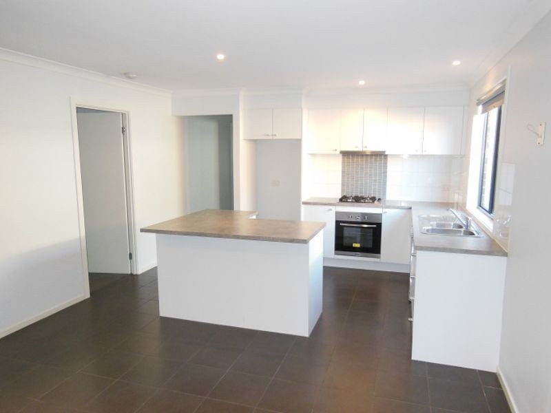 21 Jonah Parade, Deer Park VIC 3023