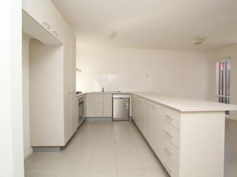 12 Edmondshaw Drive, Deer Park VIC 3023