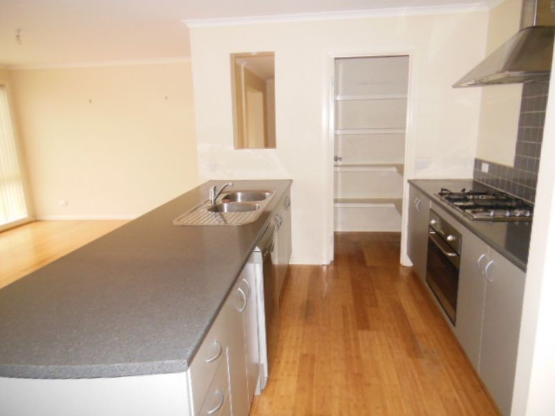 8 Edinburgh Way, Derrimut VIC 3030