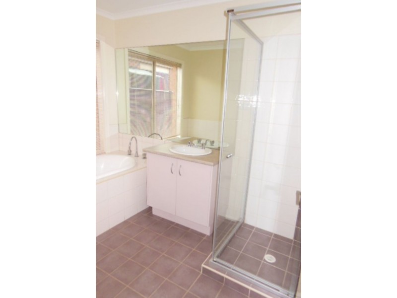 8 Edinburgh Way, Derrimut VIC 3030