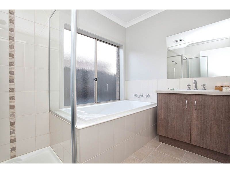 18 Exeter Avenue, Derrimut VIC 3030