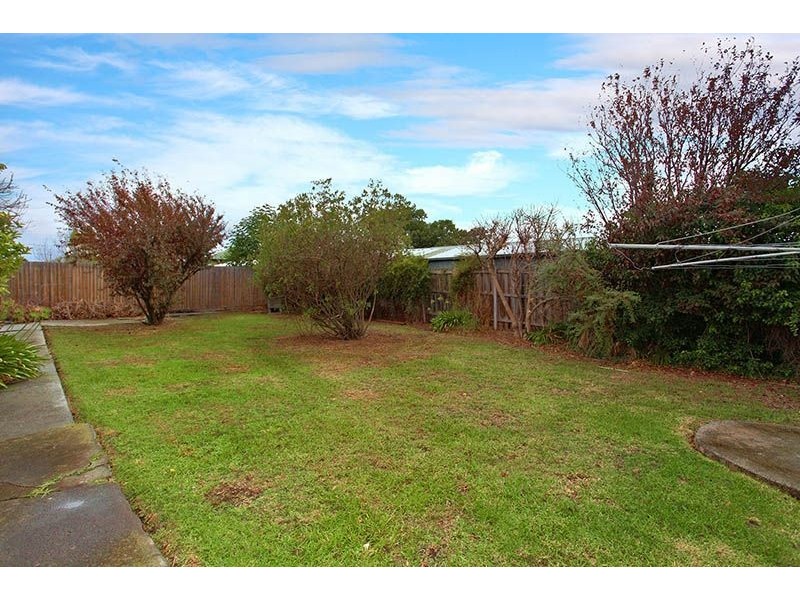 37 Dumfries Street, Deer Park VIC 3023
