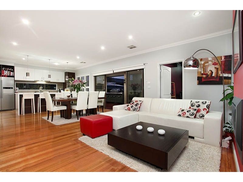 15 Muirfield Street, Deer Park VIC 3023