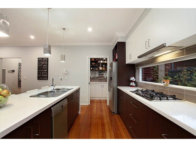 15 Muirfield Street, Deer Park VIC 3023