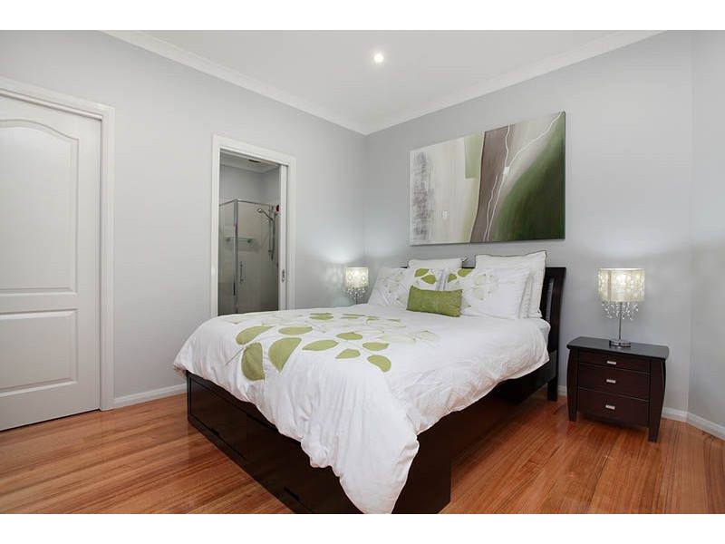 15 Muirfield Street, Deer Park VIC 3023