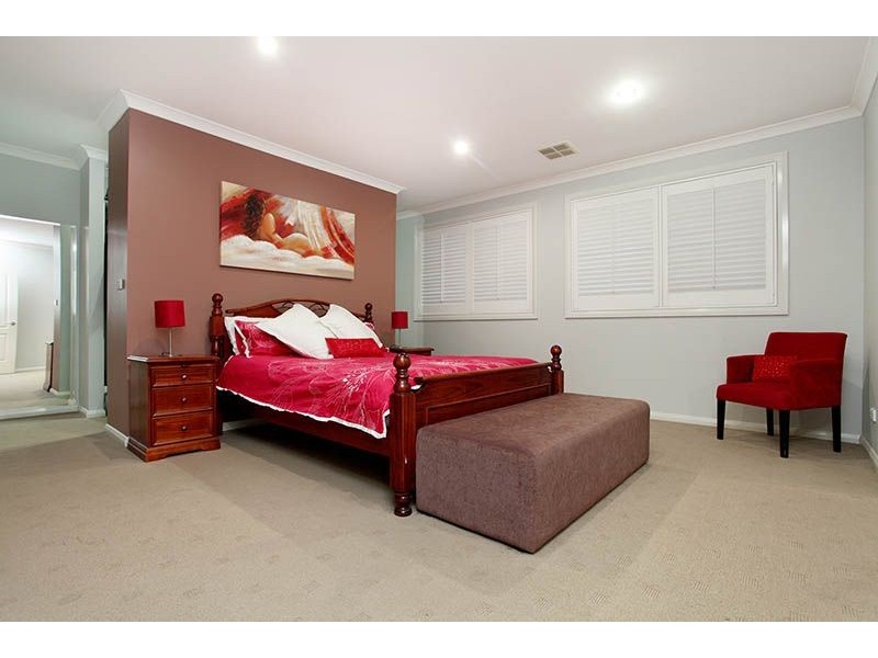 15 Muirfield Street, Deer Park VIC 3023