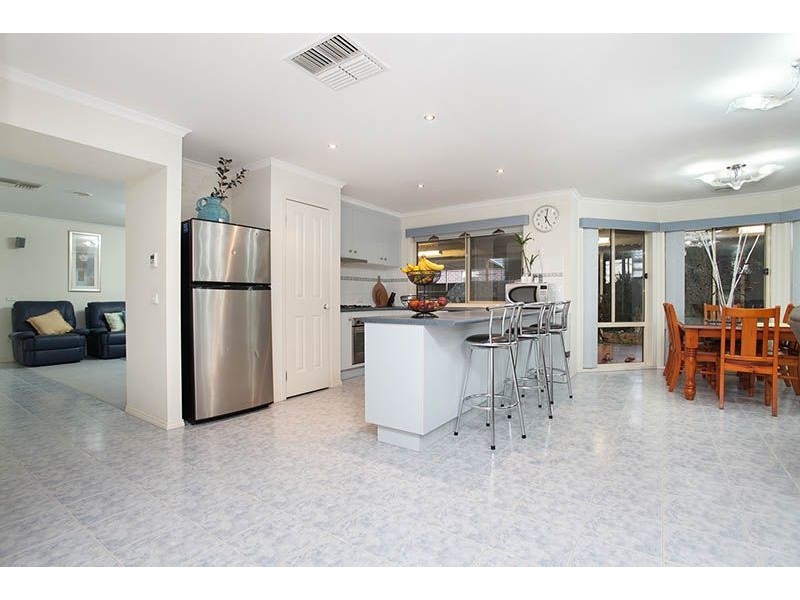 9 Tantallon Crescent, Derrimut VIC 3030