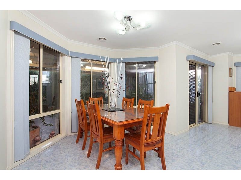 9 Tantallon Crescent, Derrimut VIC 3030