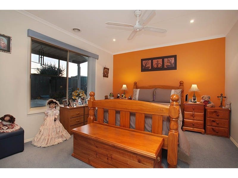 9 Tantallon Crescent, Derrimut VIC 3030