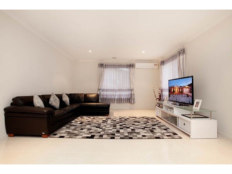 10 Appleby Loop, Derrimut VIC 3030