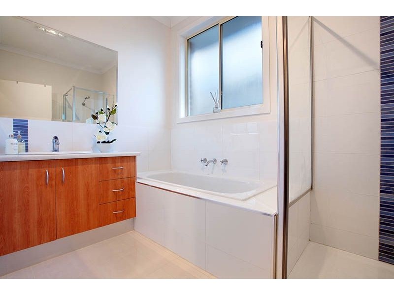 10 Appleby Loop, Derrimut VIC 3030