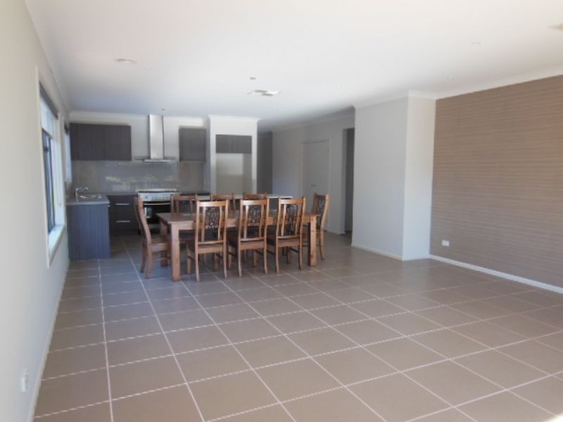 8 Delaney Boulevard, Williams Landing VIC 3027