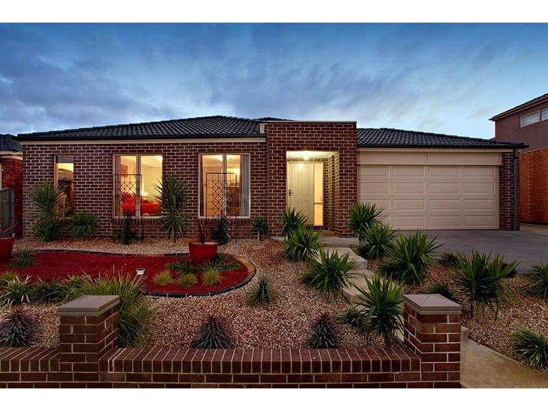 16 Heathcliff Avenue, Deer Park VIC 3023