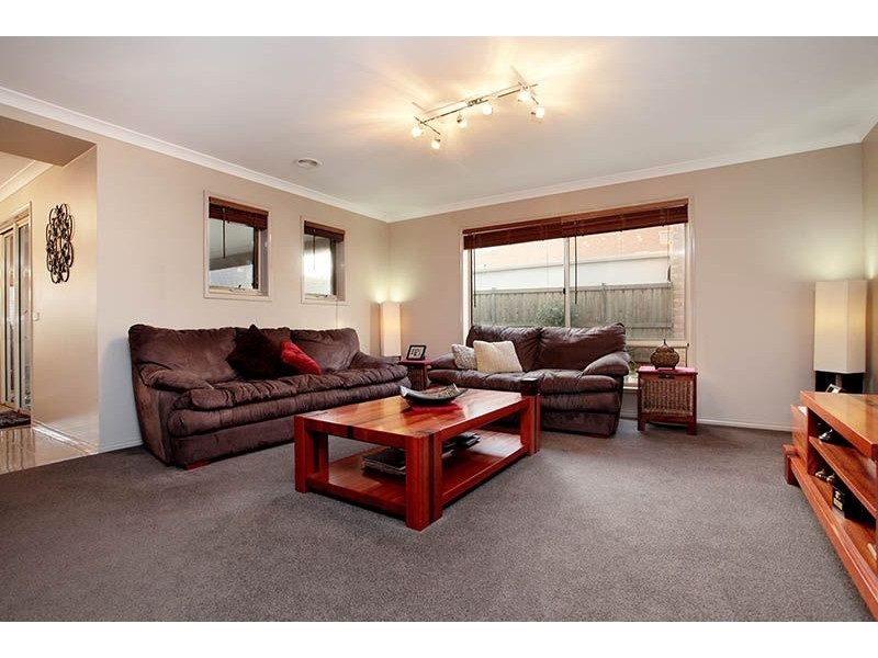 16 Heathcliff Avenue, Deer Park VIC 3023