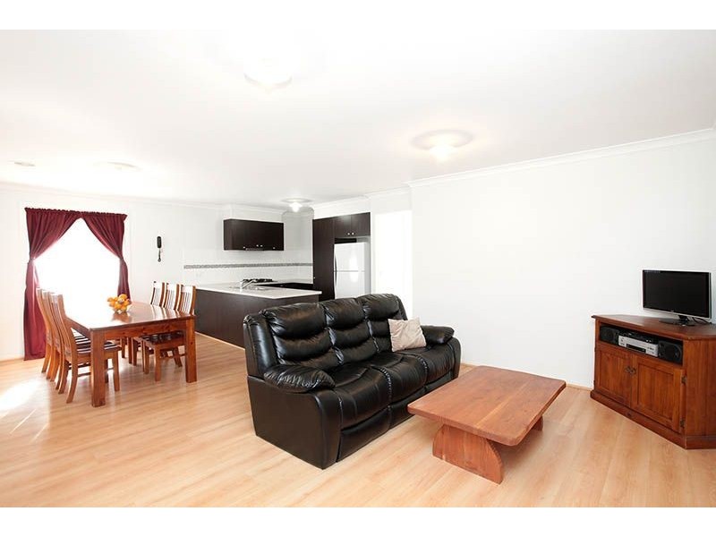 17 Meakin Way, Deer Park VIC 3023