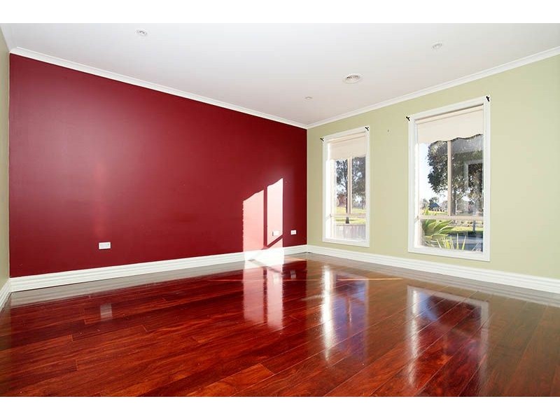 31 The Parkway, Caroline Springs VIC 3023