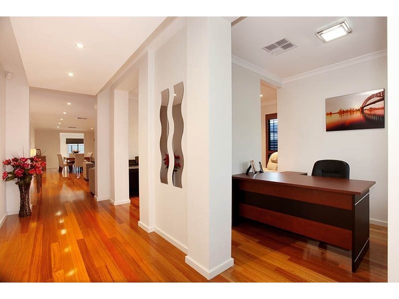 4 Grosvenor Crescent, Derrimut VIC 3030