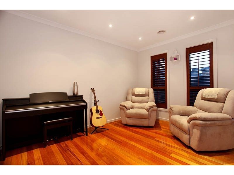 4 Grosvenor Crescent, Derrimut VIC 3030