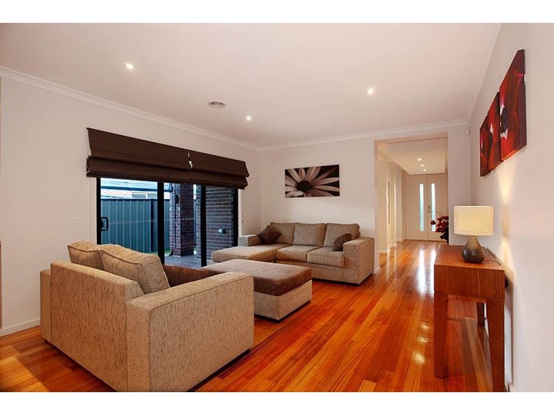 4 Grosvenor Crescent, Derrimut VIC 3030