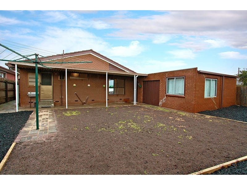 81 Oakwood Road, Albanvale VIC 3021