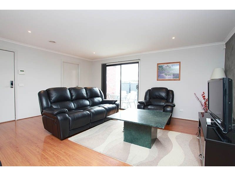 14 Greenstead Way, Cairnlea VIC 3023