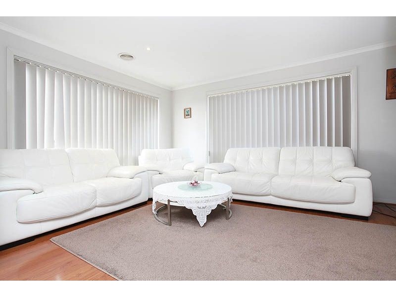 14 Greenstead Way, Cairnlea VIC 3023