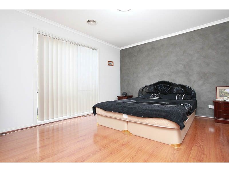 14 Greenstead Way, Cairnlea VIC 3023