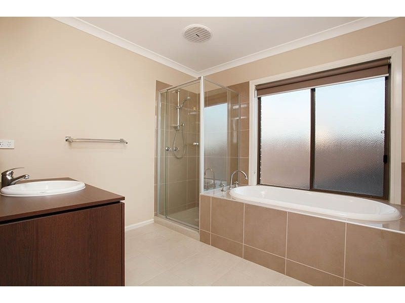 13 Walmer Road, Derrimut VIC 3030