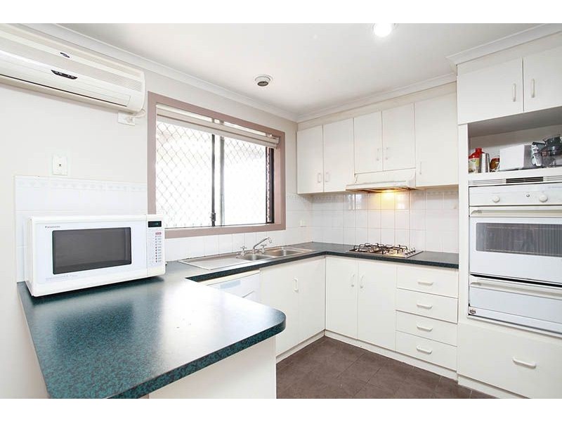 1/42 Lewin Street, Deer Park VIC 3023